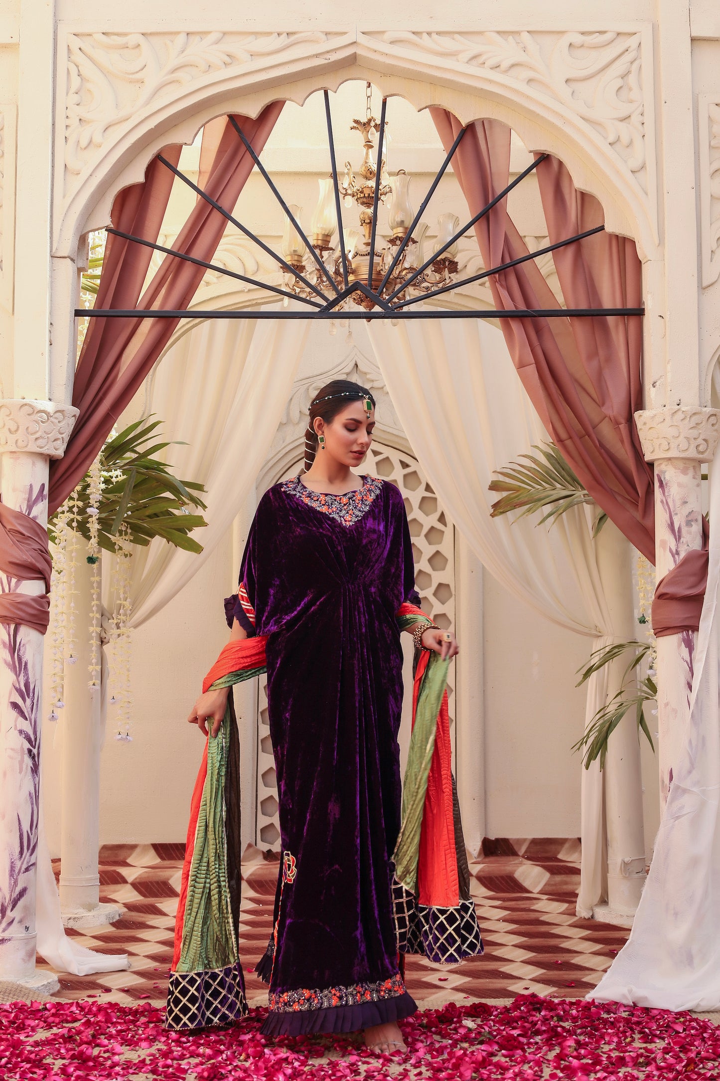 SEEMA KAFTAN, CHURIDAR IN SILK VELVET AND DUPATTA IN SILK