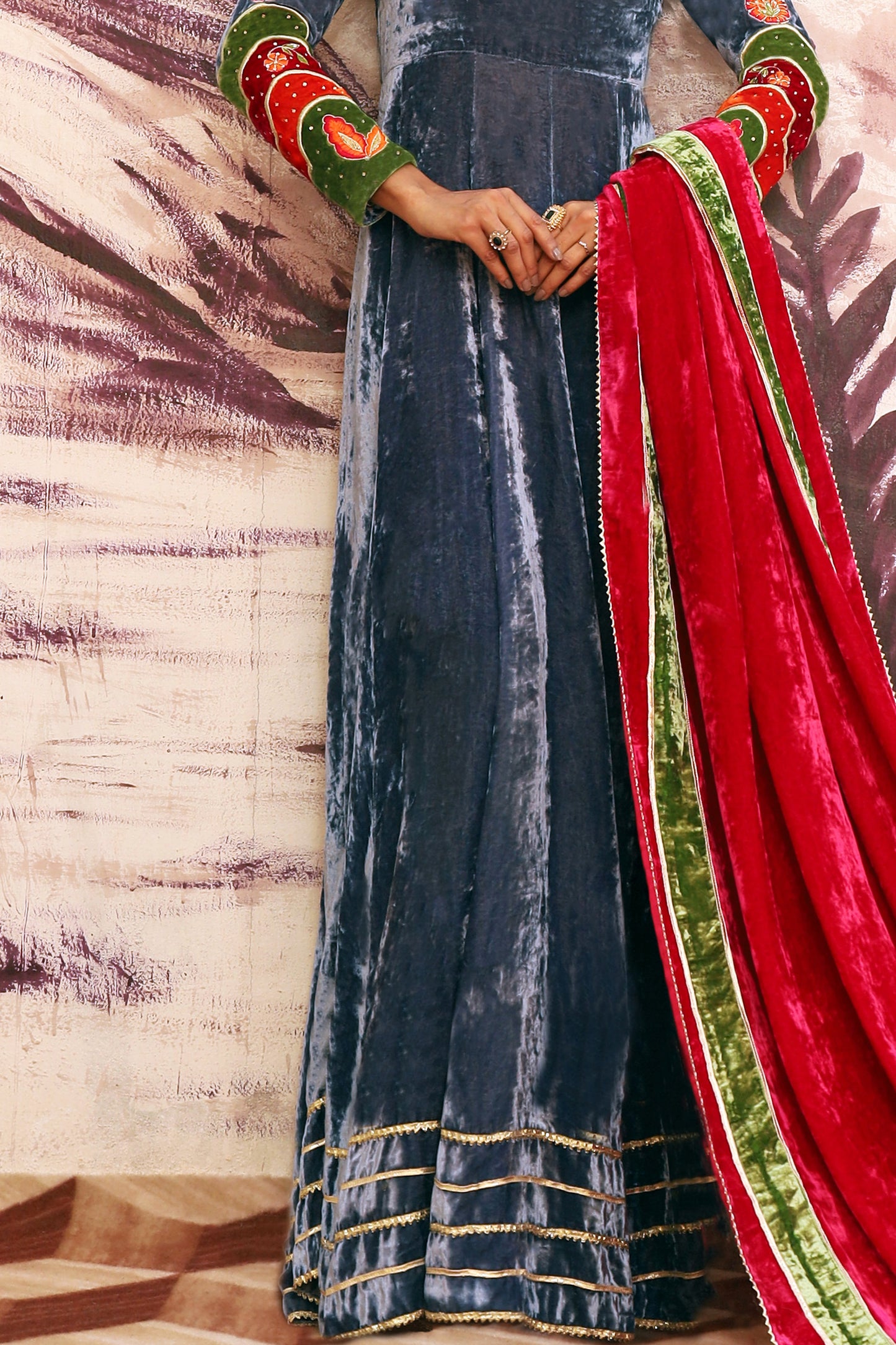 NOUSHEEN PISHWAS AND SHAWL DUPATTA IN SILK VELVET