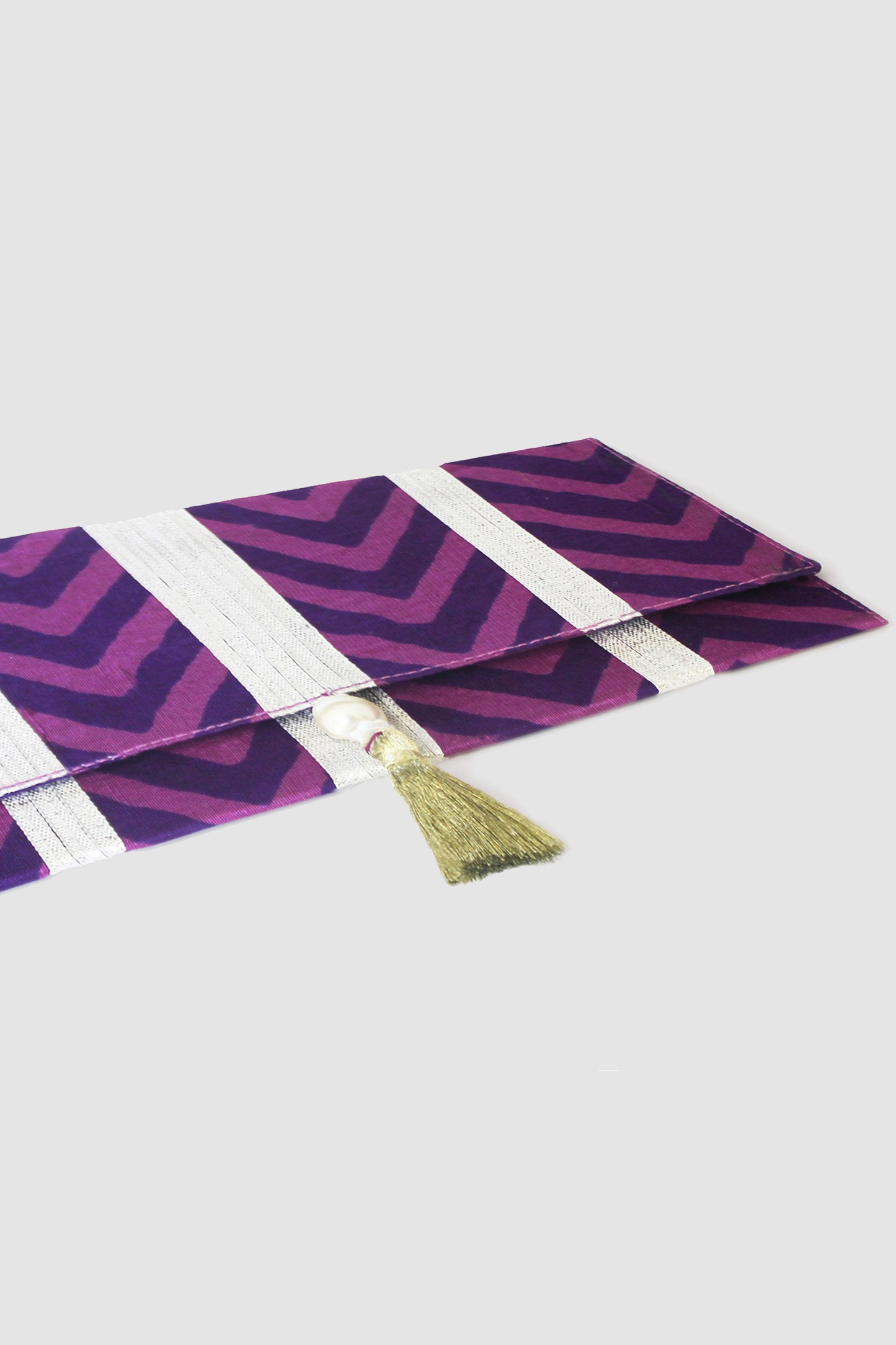 SABIHA CHEVRON COIN PURSE IN RAW SILK