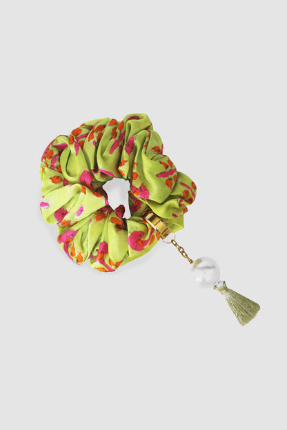 HASHMI FLORAL SCRUNCHIE IN SILK CHARMEUSE