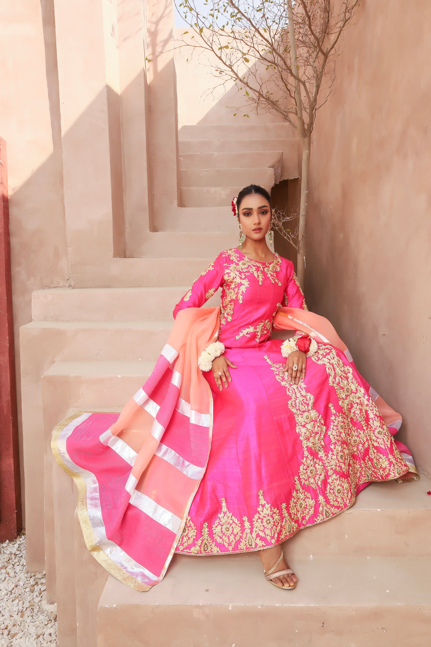MARIAM PISHWAS IN RAW SILK AND DUPATTA IN ORGANZA AND CHIFFON