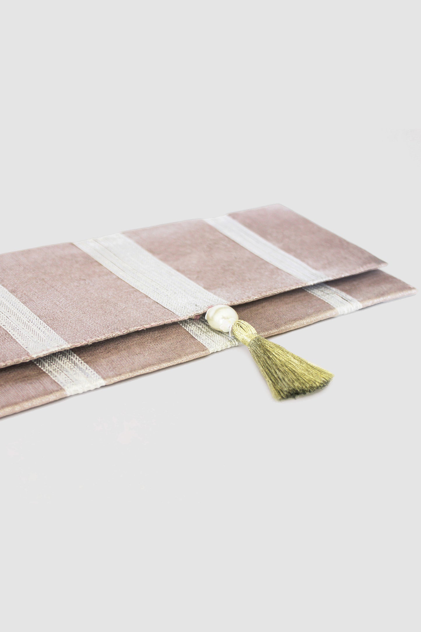 MAHRUKH COIN PURSE IN SILK LAME
