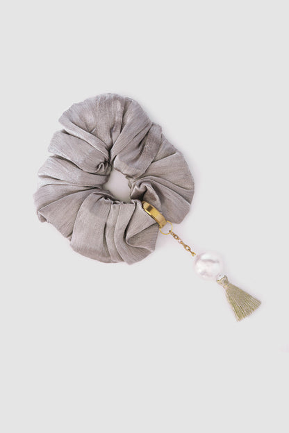 MAHRUKH SCRUNCHIE IN SILK LAME