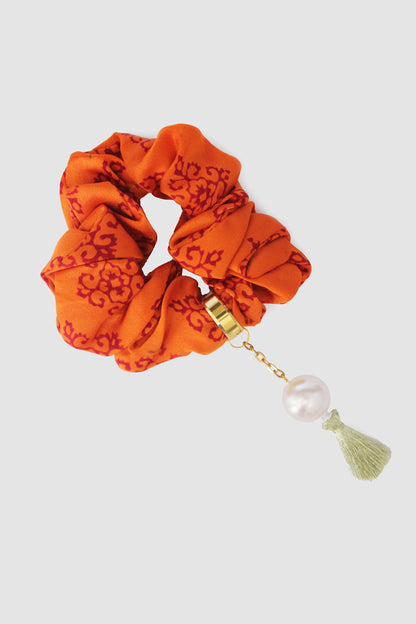 NAYAB PRINT SCRUNCHIE IN SILK CHARMEUSE