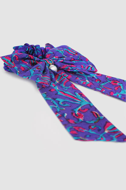 SABIHA FLORAL BOW SCRUNCHIE IN RAW SILK