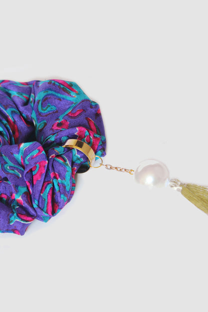 SABIHA FLORAL SCRUNCHIE IN RAW SILK