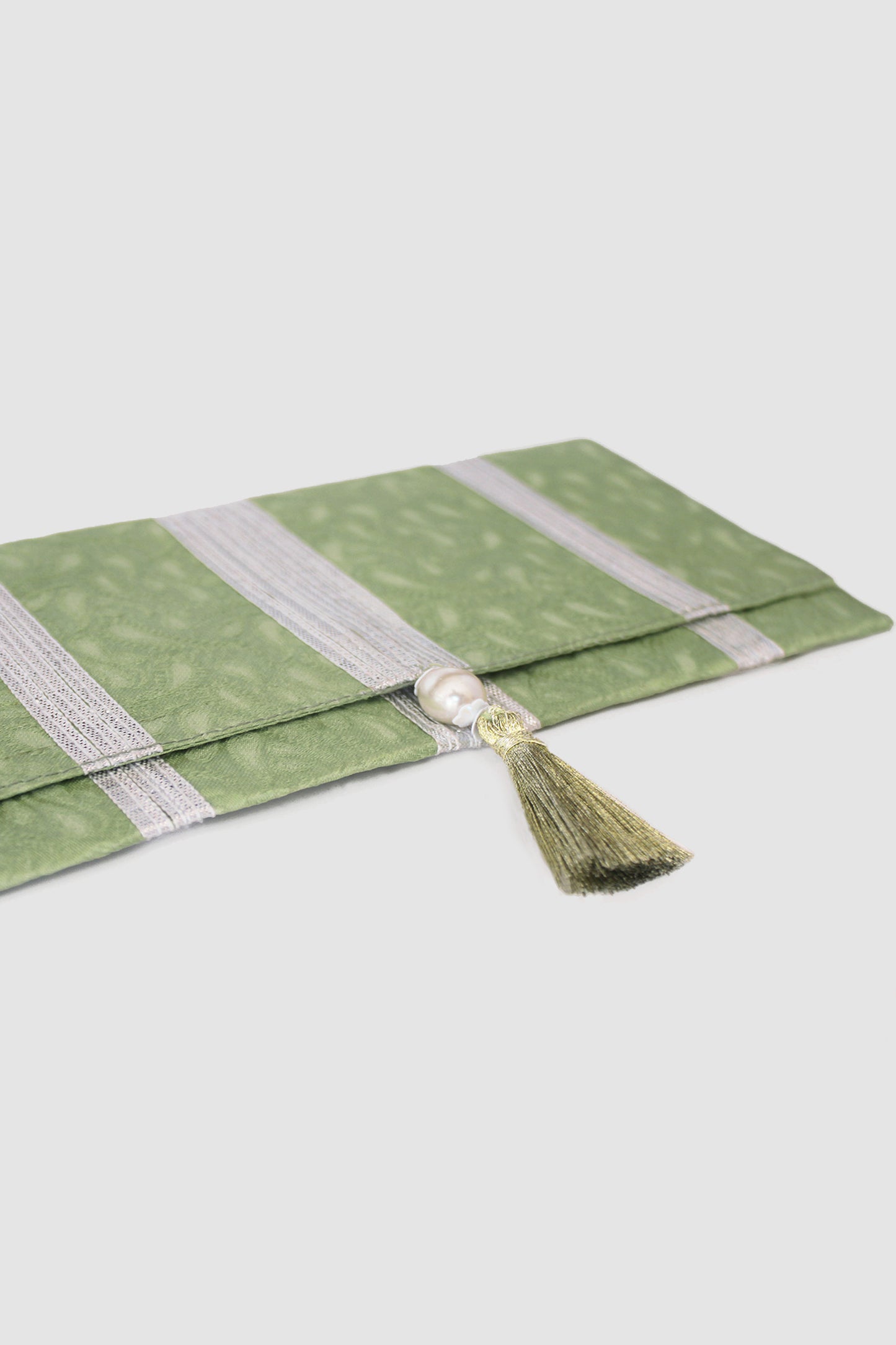 SARAH COIN PURSE IN SILK SELF JAMAWAR