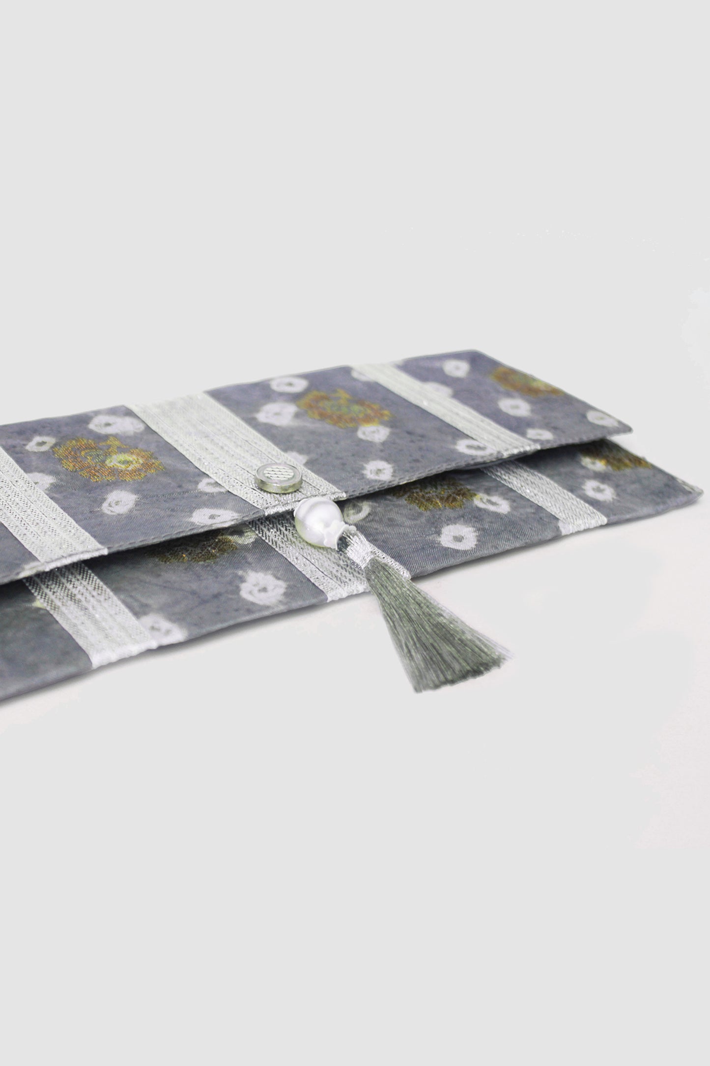 SEEMA CHUNDRI COIN PURSE IN SILK