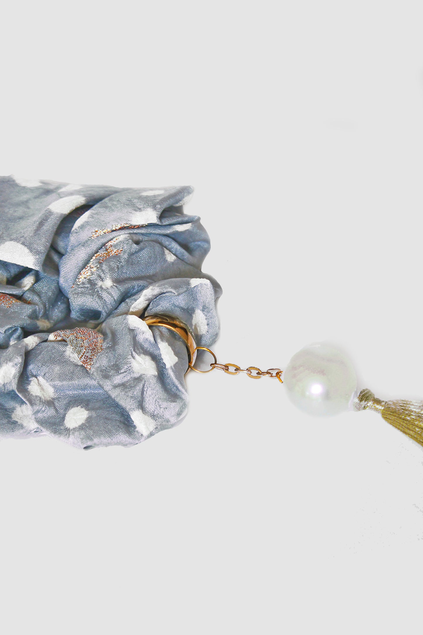 SEEMA CHUNDRI SCRUNCHIE IN SILK