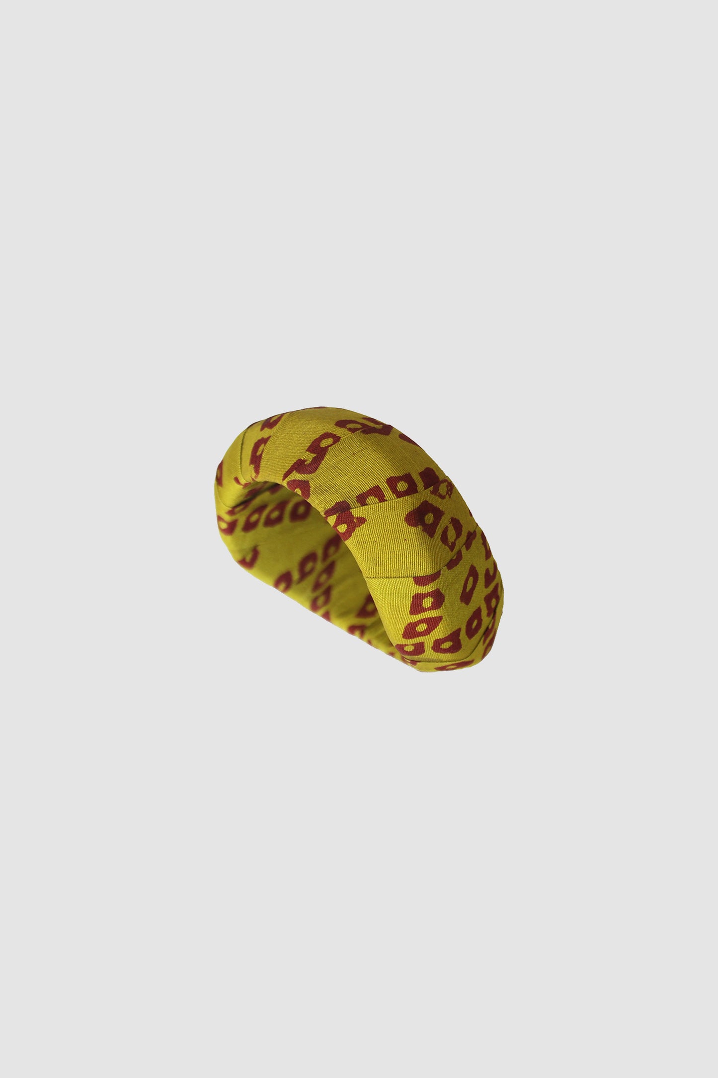 ZEENAT ASYMMETRICAL CHUNDRI BANGLE 32-38MM IN RAW SILK