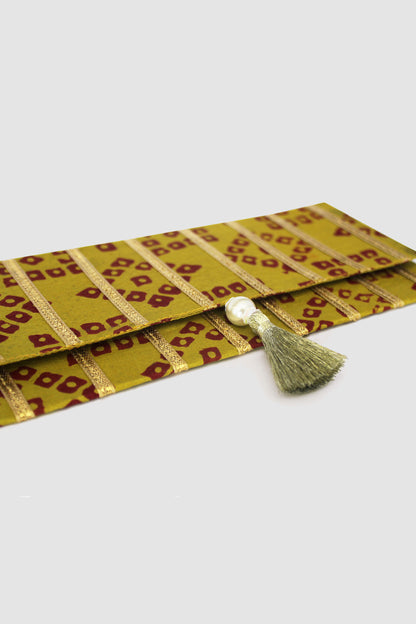 ZEENAT CHUNDRI COIN PURSE IN RAW SILK